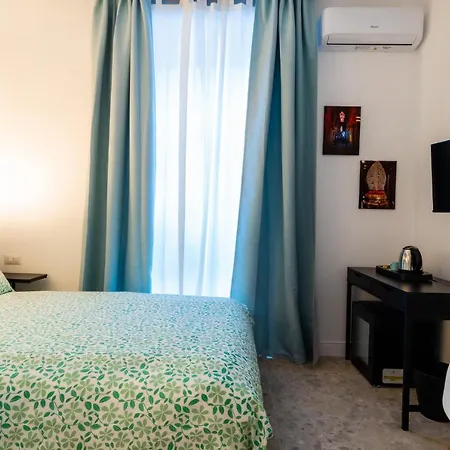 Bed & Breakfast Naos 4*