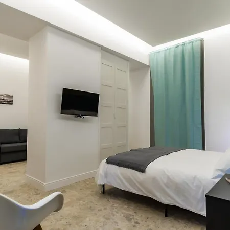 Naos فندق مبيت وإفطار